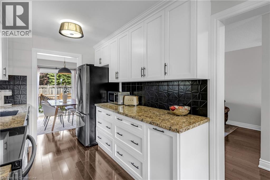 302 Wilkes Court Unit# 24, Aurora, Ontario  L4G 6G6 - Photo 9 - 40760500
