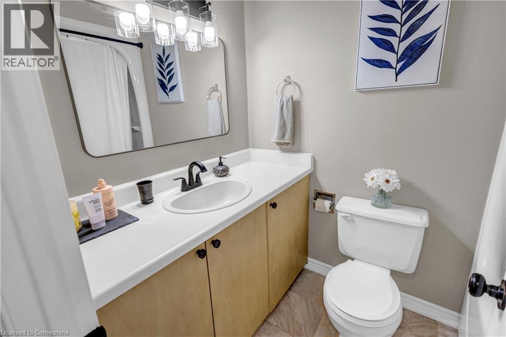 302 Wilkes Court Unit# 24, Aurora, Ontario  L4G 6G6 - Photo 19 - 40760500