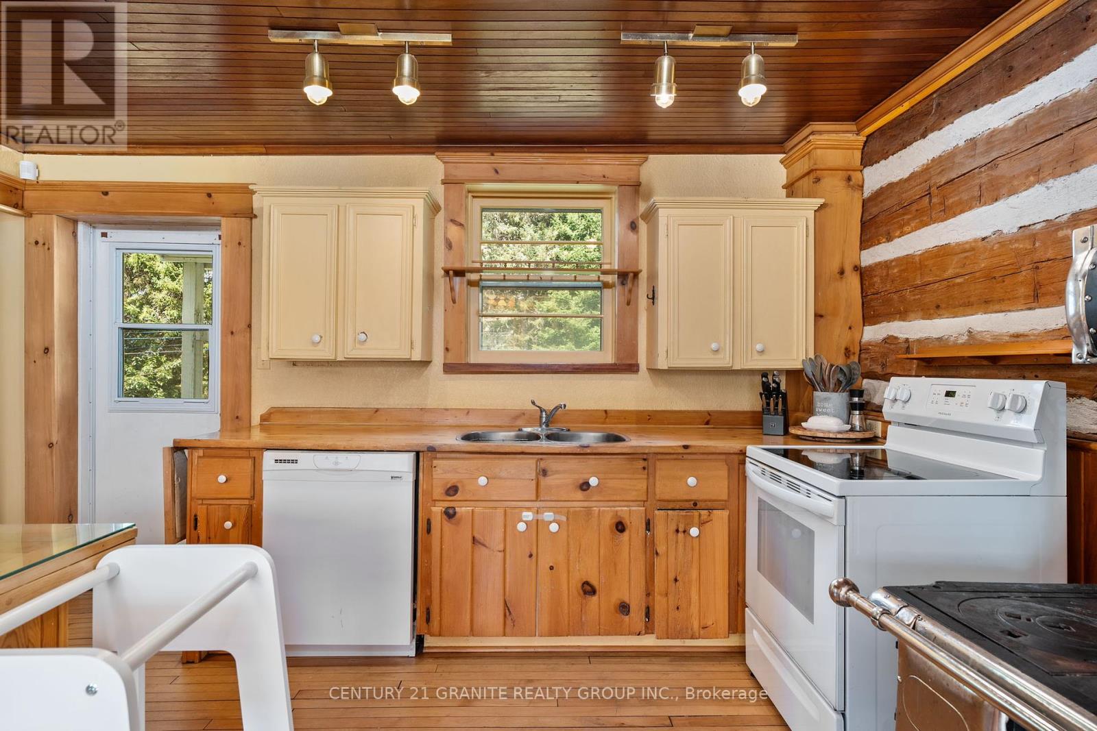 400 Old 127, South Algonquin, Ontario  K0J 2M0 - Photo 11 - X12352724