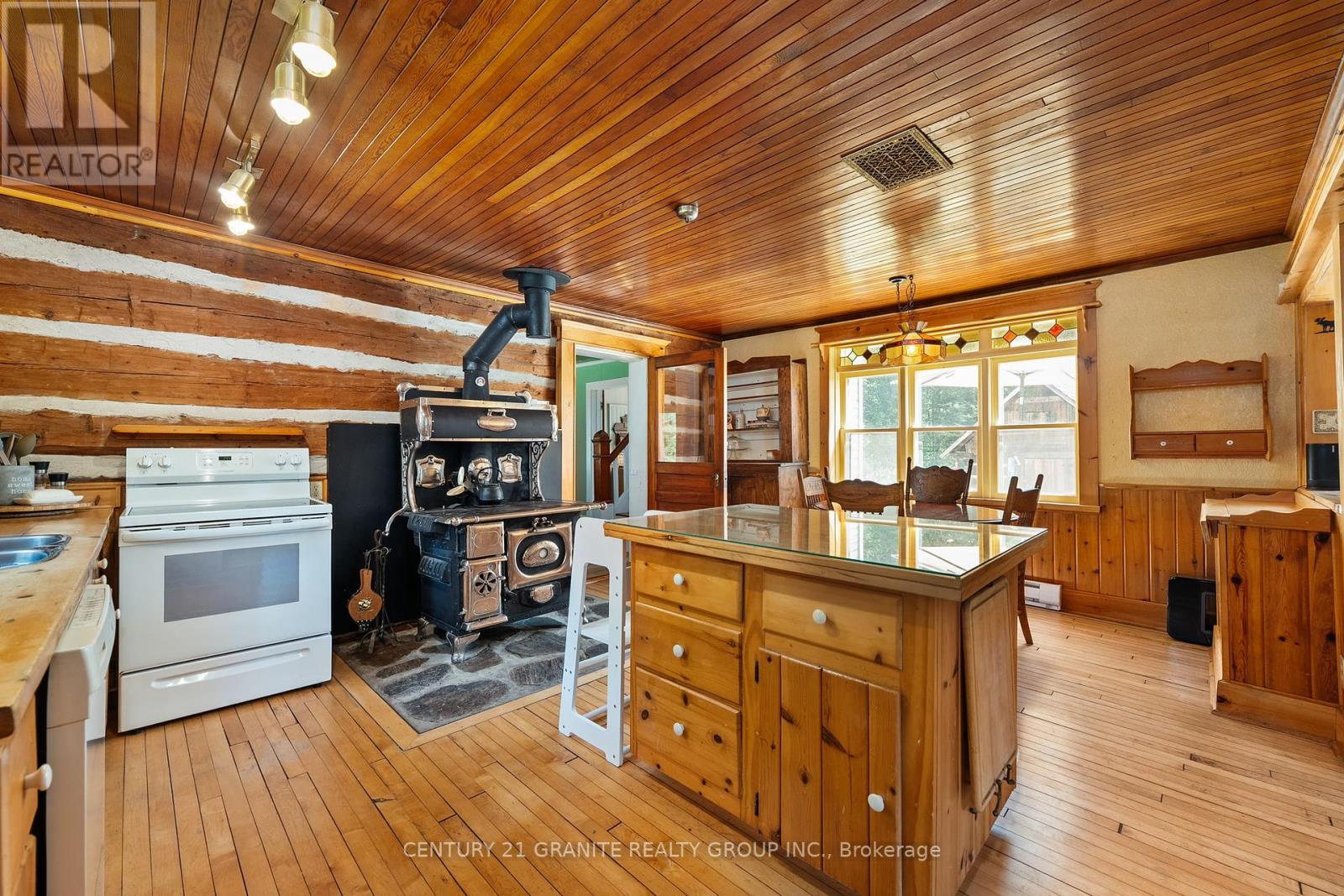 400 Old 127, South Algonquin, Ontario  K0J 2M0 - Photo 13 - X12352724