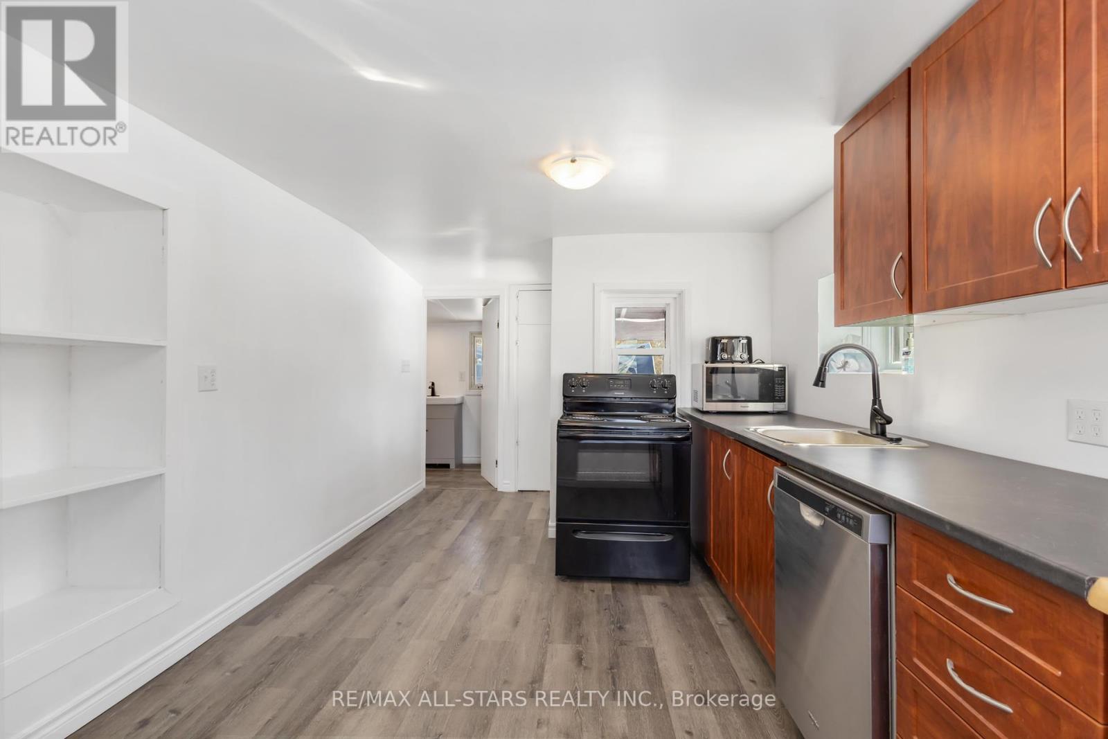 67 Murray Street, Kawartha Lakes, Ontario  K0M 1N0 - Photo 14 - X12352769