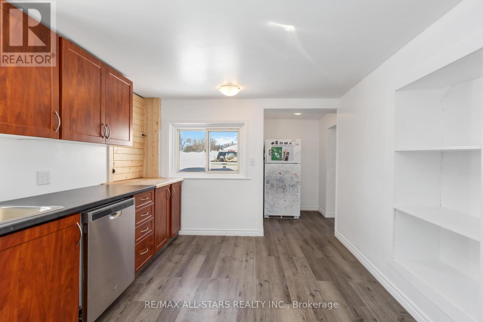 67 Murray Street, Kawartha Lakes, Ontario  K0M 1N0 - Photo 15 - X12352769