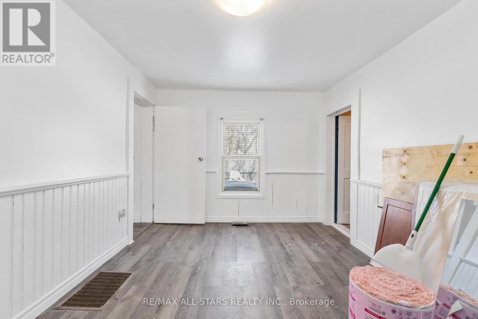 67 Murray Street, Kawartha Lakes, Ontario  K0M 1N0 - Photo 18 - X12352769