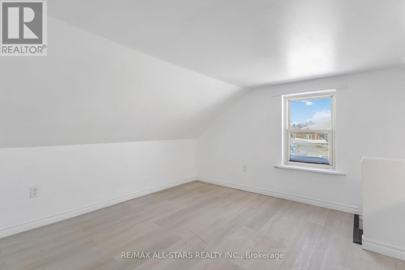 67 Murray Street, Kawartha Lakes, Ontario  K0M 1N0 - Photo 21 - X12352769