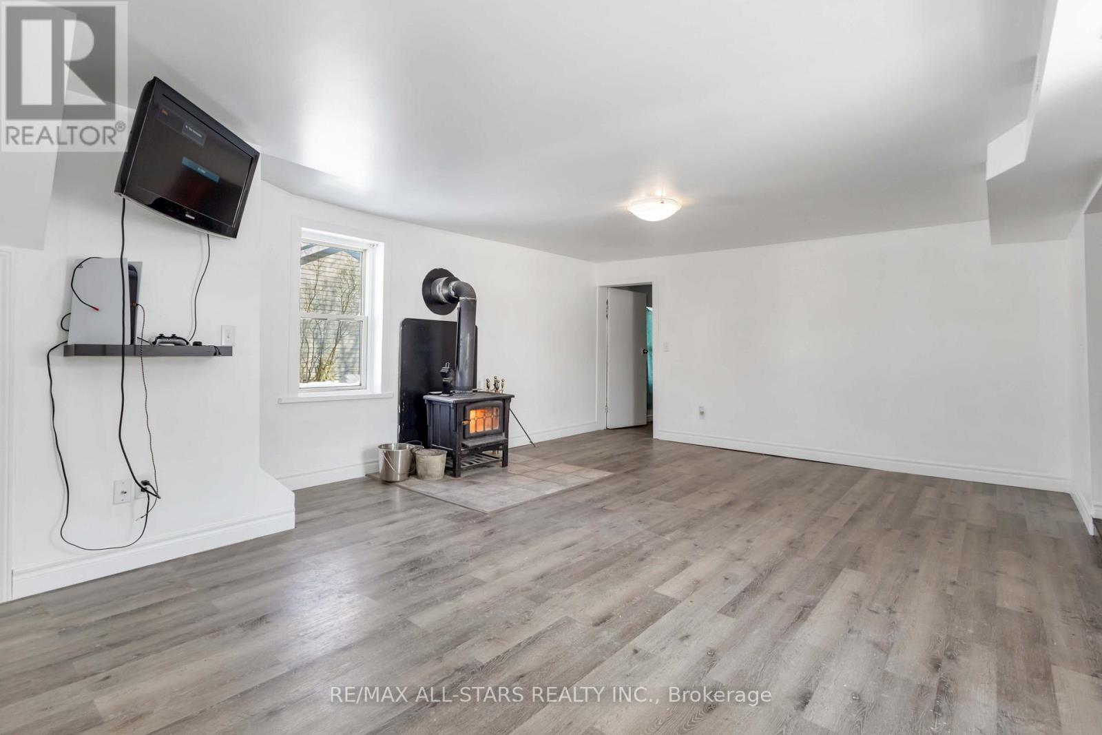 67 Murray Street, Kawartha Lakes, Ontario  K0M 1N0 - Photo 3 - X12352769