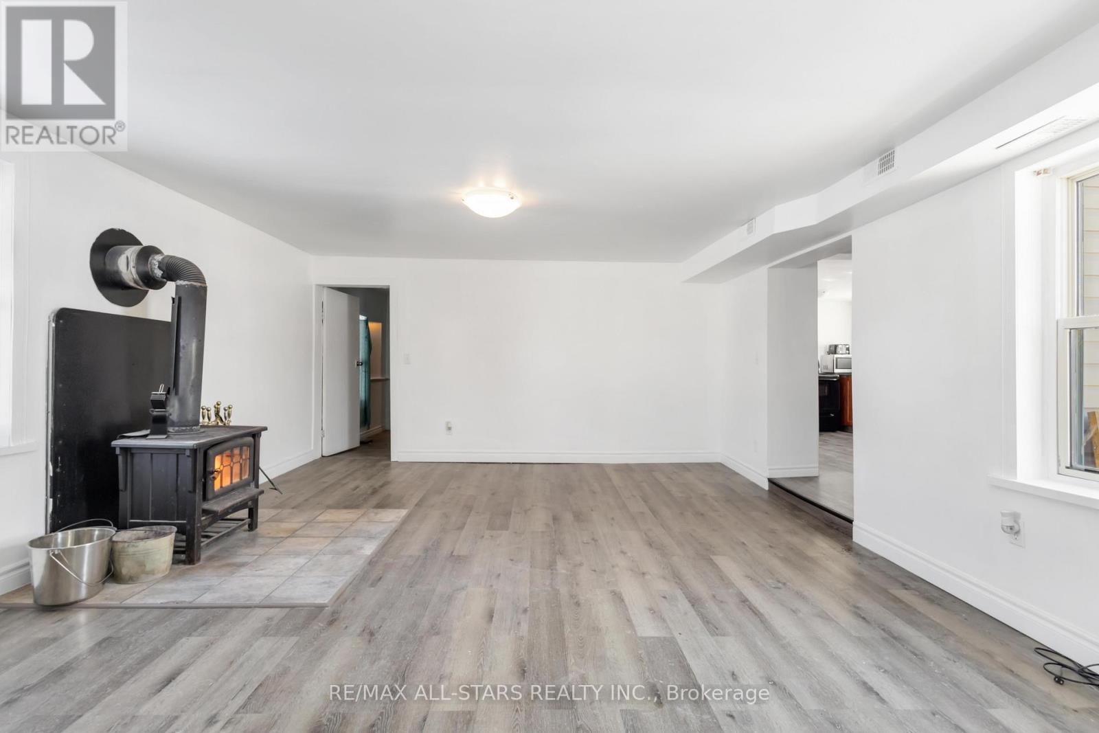 67 Murray Street, Kawartha Lakes, Ontario  K0M 1N0 - Photo 4 - X12352769