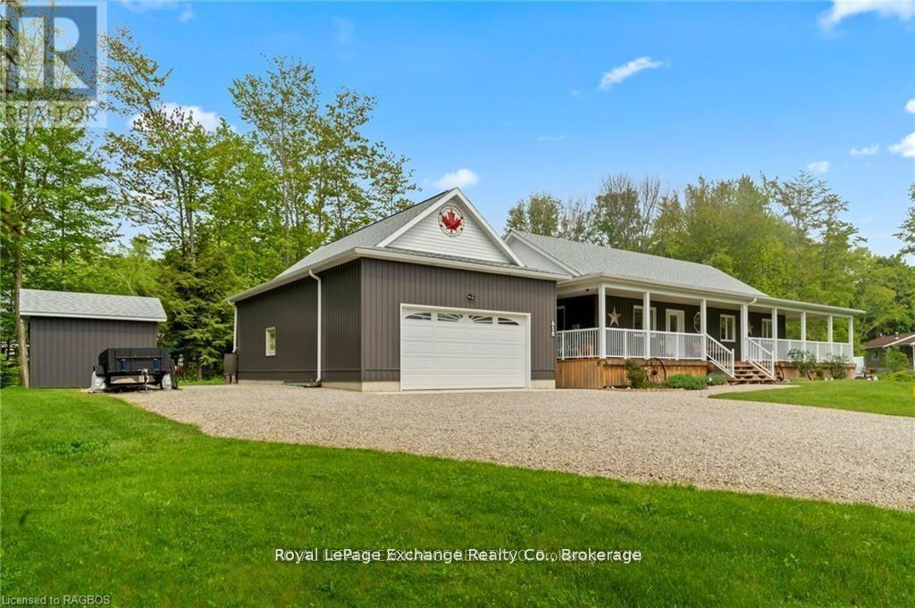 615 Cayuga Crescent, Huron-Kinloss, Ontario N2Z 2X3 - Photo 32 - X12352726