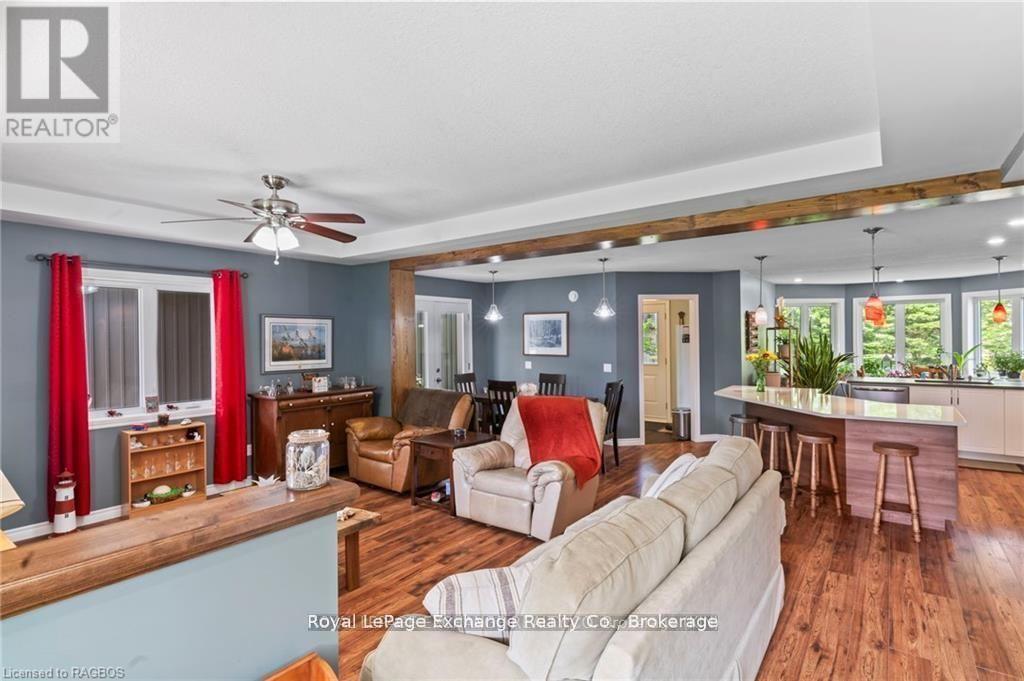 615 Cayuga Crescent, Huron-Kinloss, Ontario N2Z 2X3 - Photo 7 - X12352726