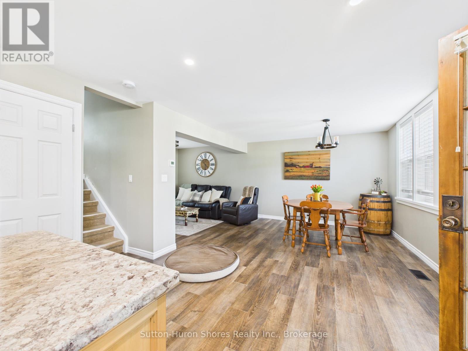 24 Market Street, Arran-Elderslie, Ontario N0H 2N0 - Photo 10 - X12352772