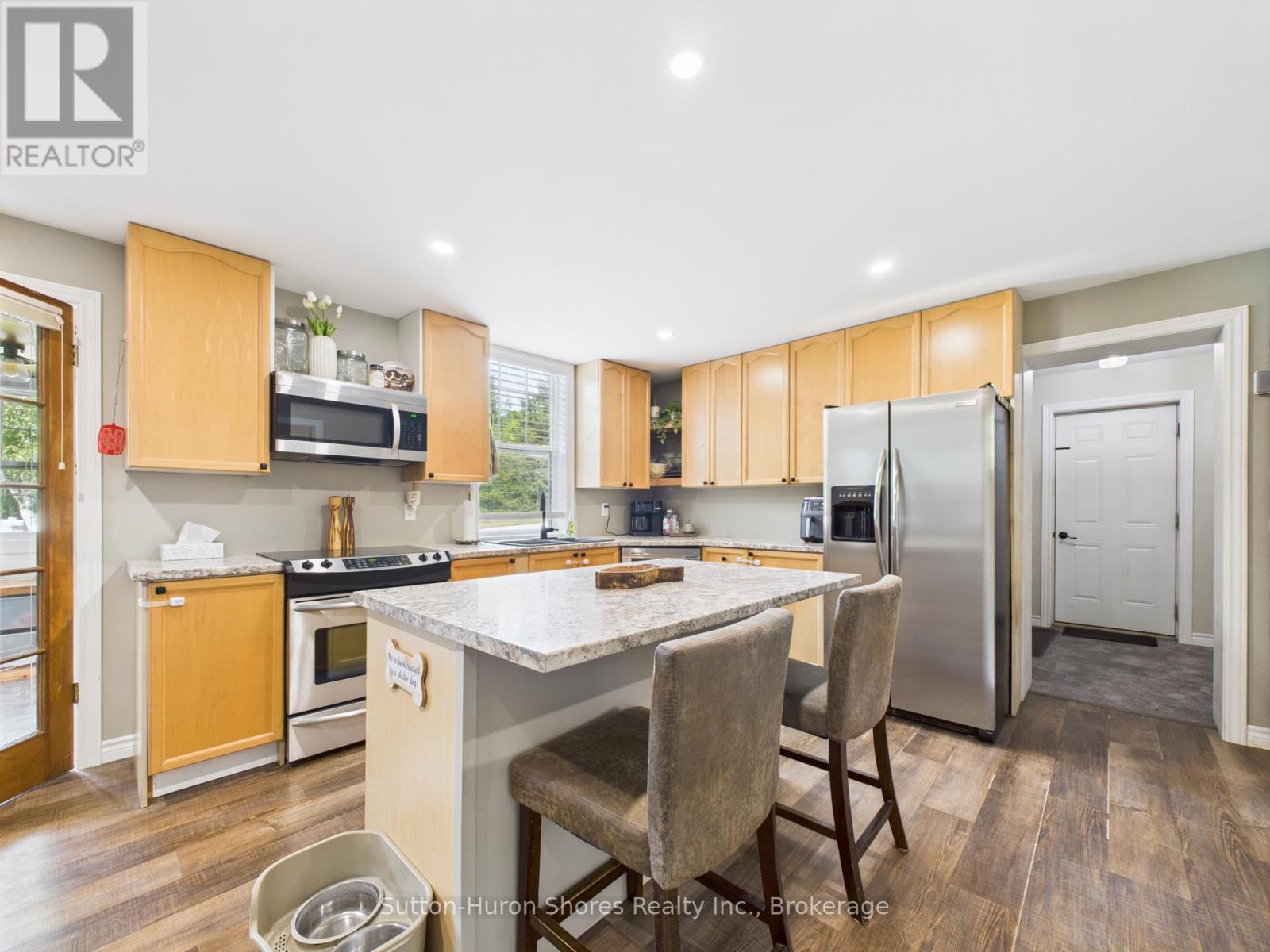 24 Market Street, Arran-Elderslie, Ontario N0H 2N0 - Photo 9 - X12352772