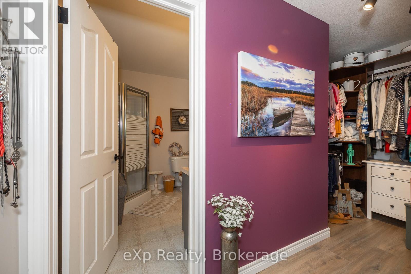 126 Wilson Drive, Georgian Bluffs, Ontario  N0H 2T0 - Photo 21 - X12352782