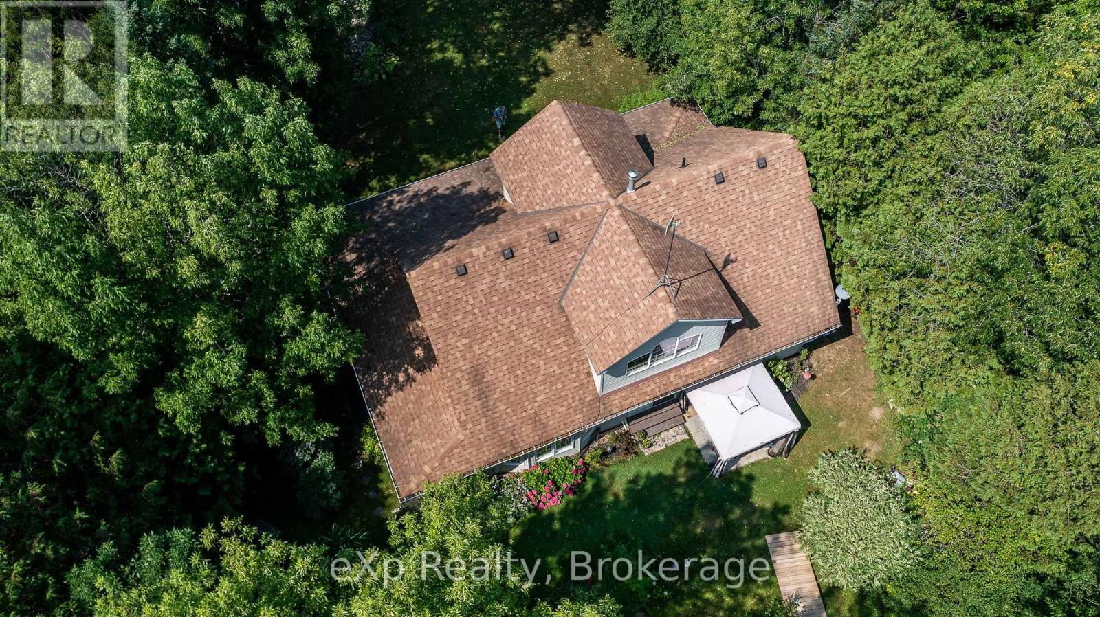 126 Wilson Drive, Georgian Bluffs, Ontario  N0H 2T0 - Photo 38 - X12352782