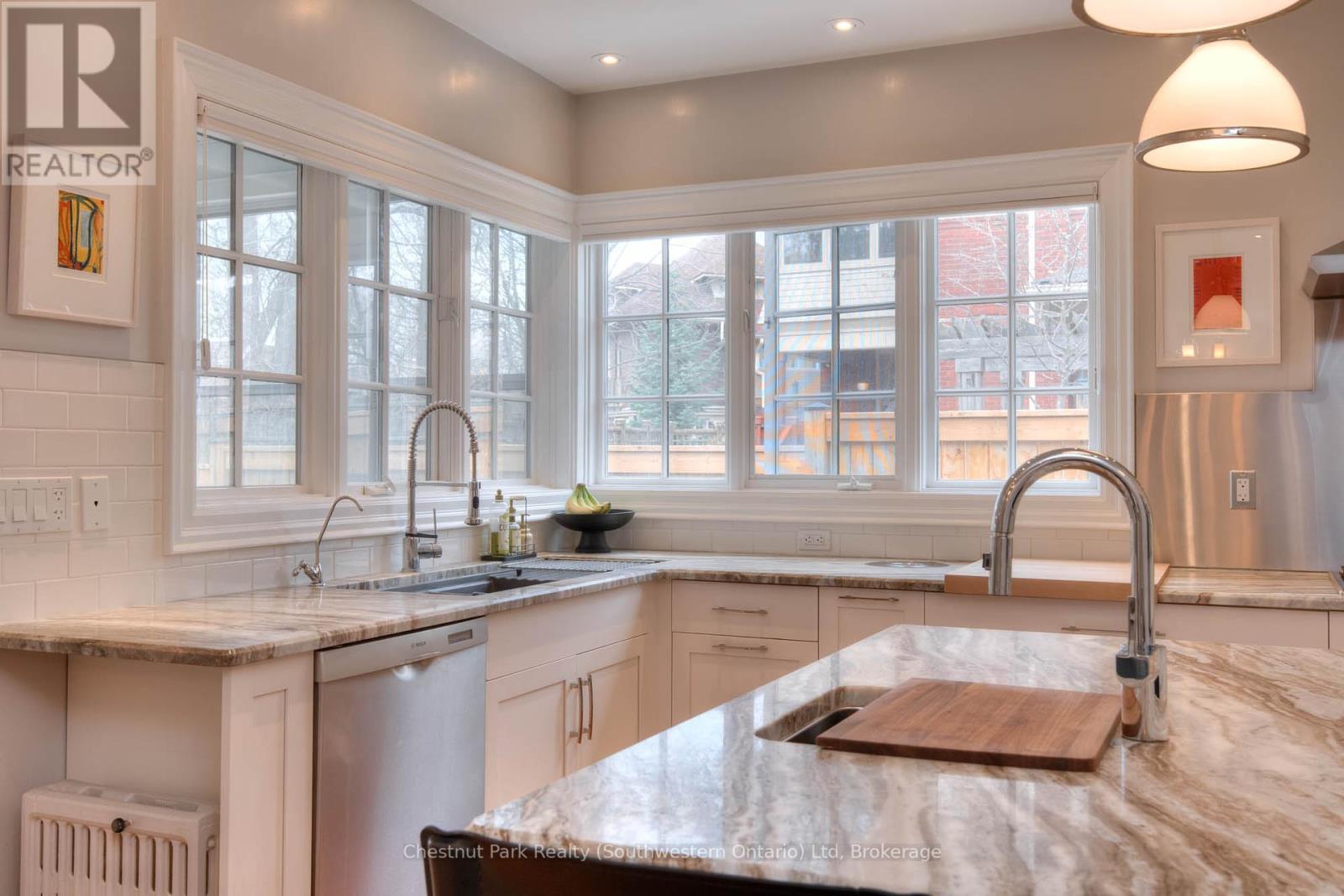 26 Lemon Street, Guelph, Ontario N1E 2G9 - Photo 32 - X12352787