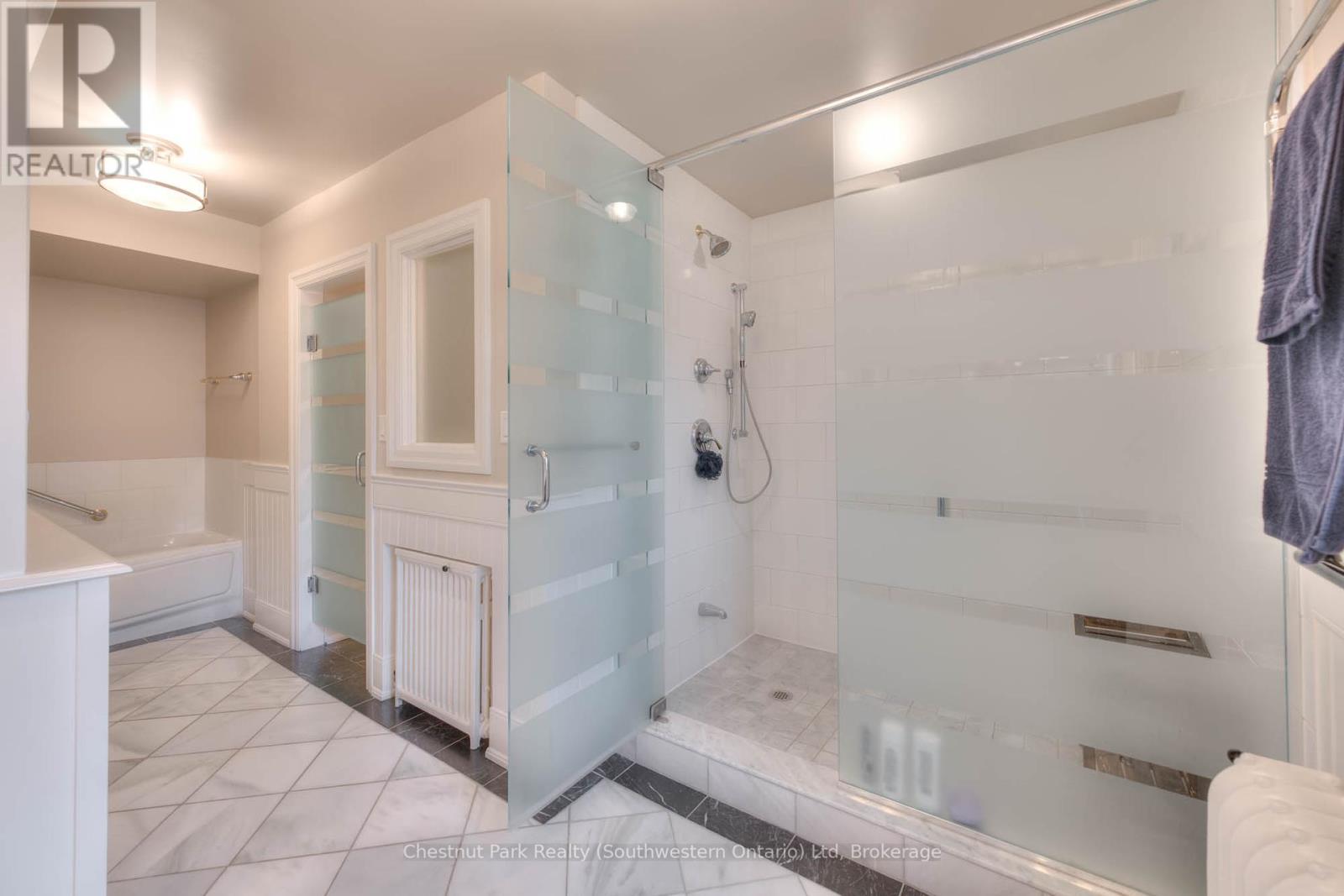 26 Lemon Street, Guelph, Ontario N1E 2G9 - Photo 39 - X12352787