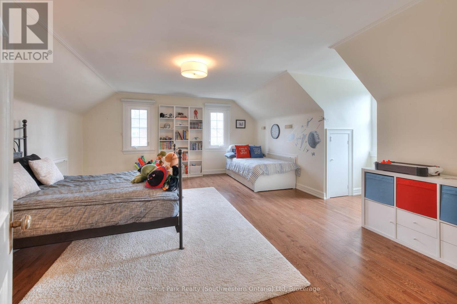 26 Lemon Street, Guelph, Ontario N1E 2G9 - Photo 40 - X12352787