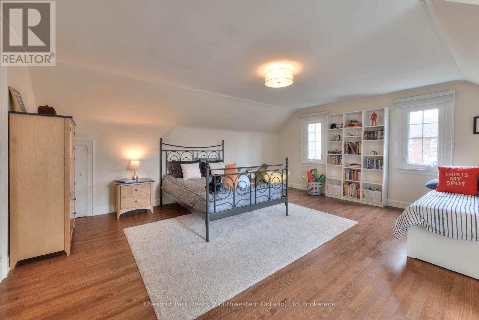 26 Lemon Street, Guelph, Ontario N1E 2G9 - Photo 41 - X12352787