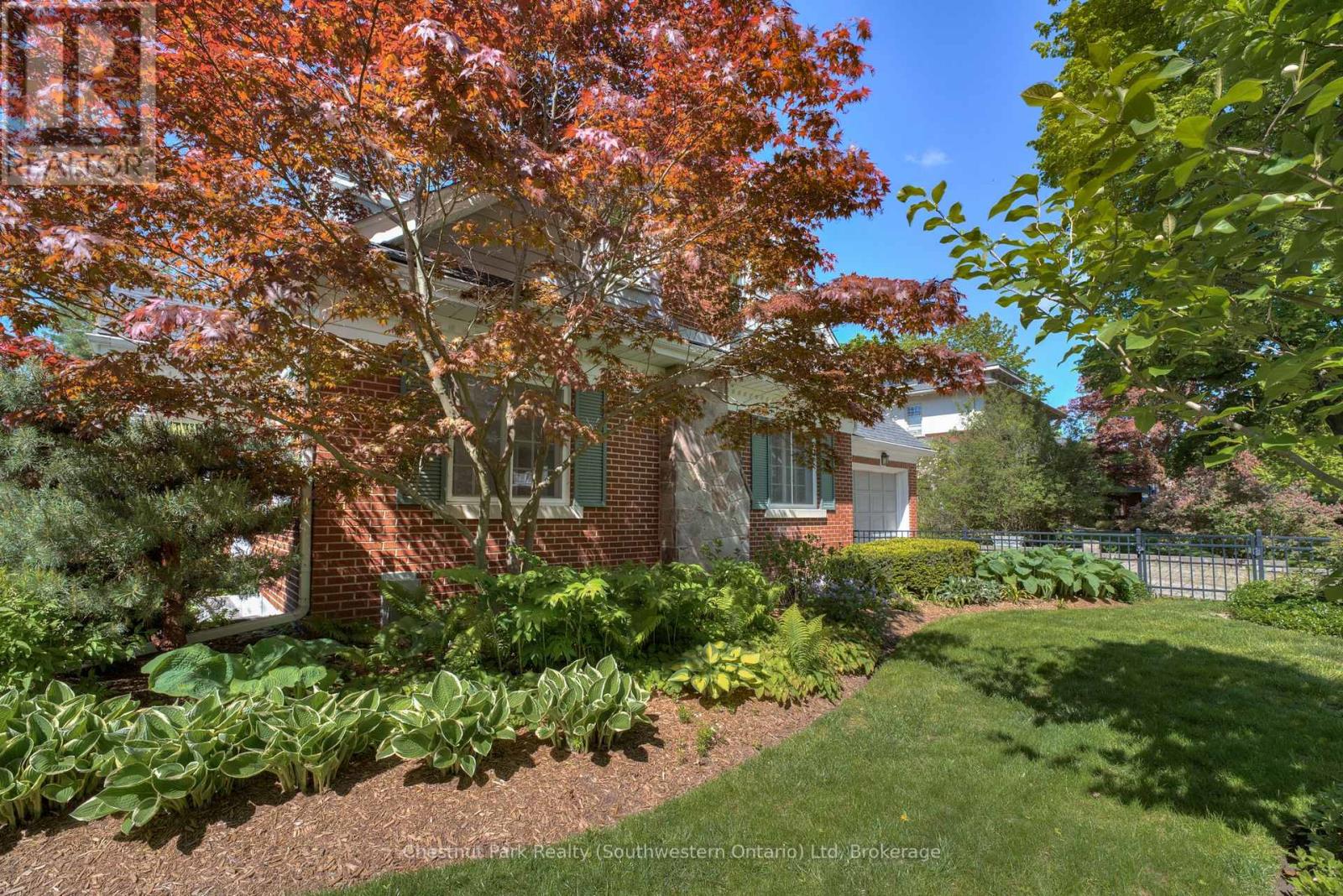 26 Lemon Street, Guelph, Ontario N1E 2G9 - Photo 5 - X12352787