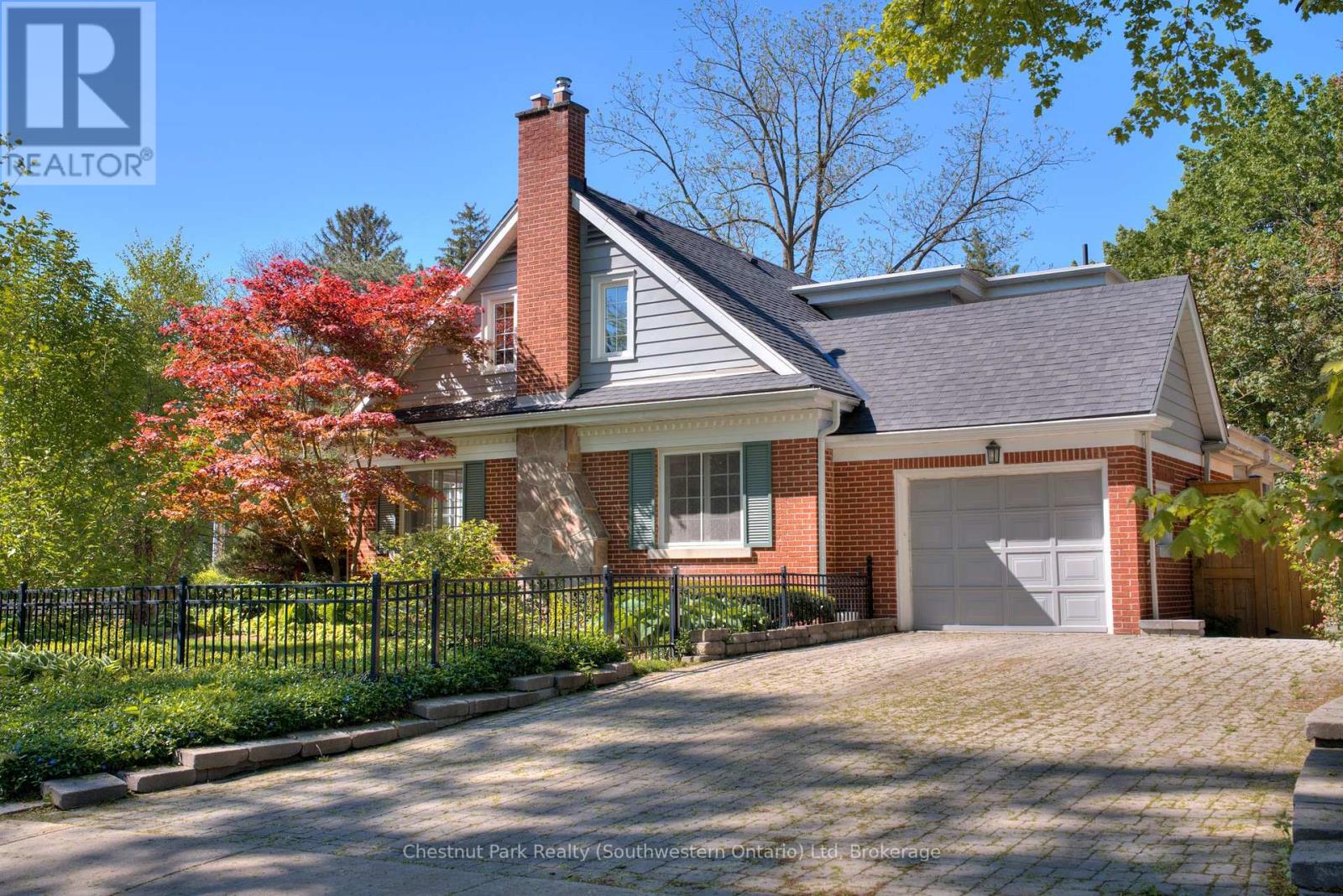 26 Lemon Street, Guelph, Ontario N1E 2G9 - Photo 6 - X12352787