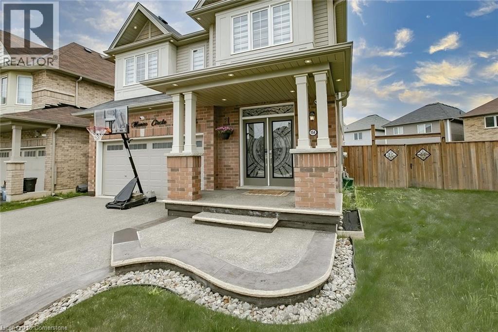 154 Munro Circle, Brantford, Ontario  N3T 5L6 - Photo 2 - 40761018