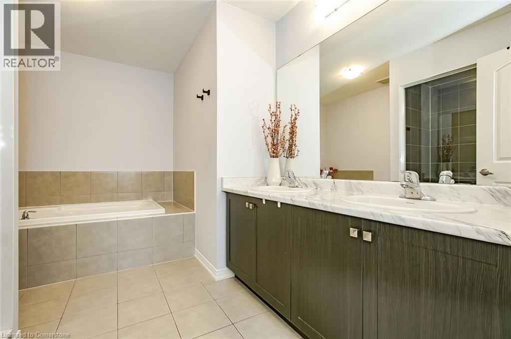 154 Munro Circle, Brantford, Ontario  N3T 5L6 - Photo 38 - 40761018