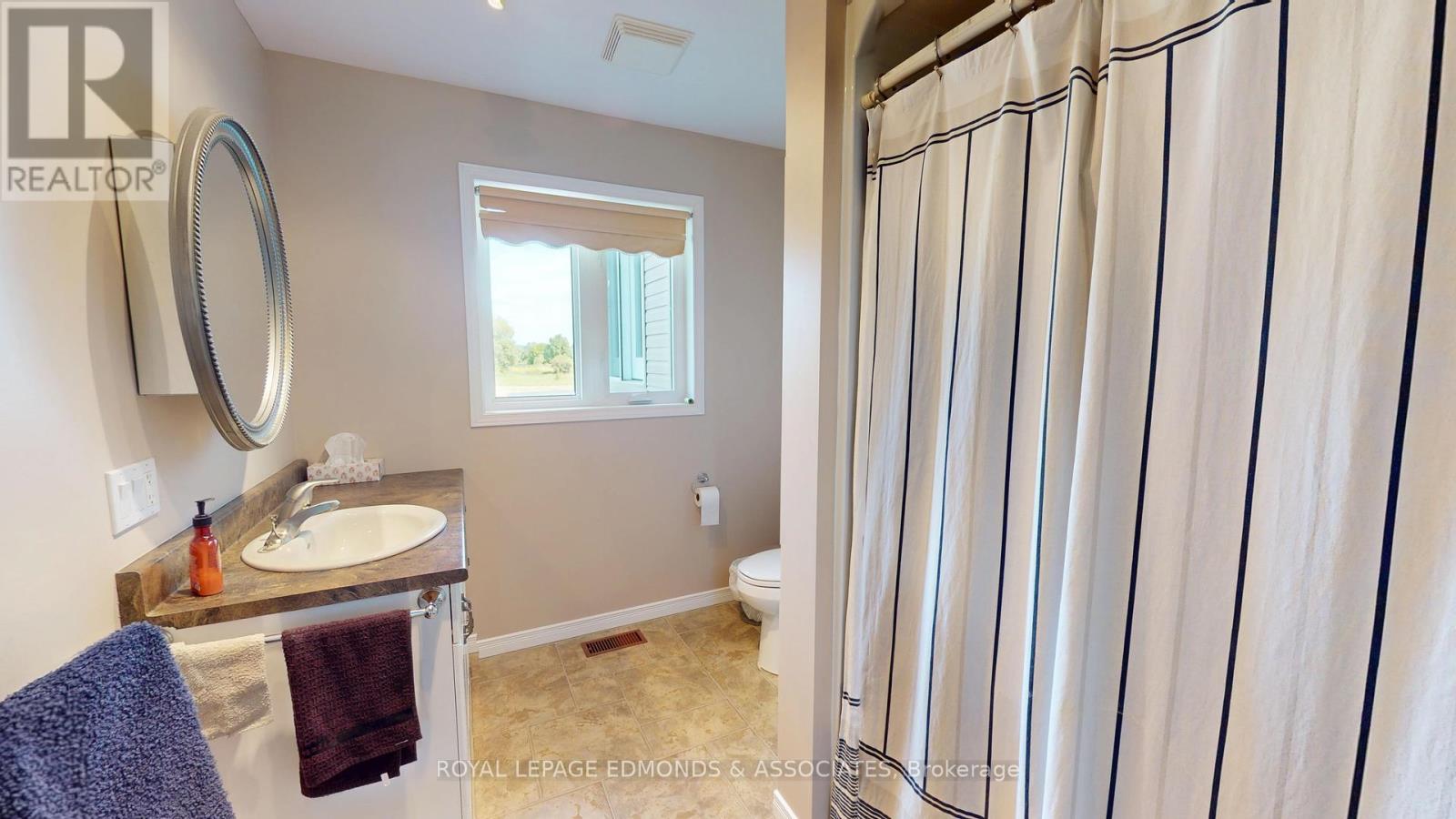 1388 Bromley Line E, Whitewater Region, Ontario  K0J 2L0 - Photo 21 - X12352752