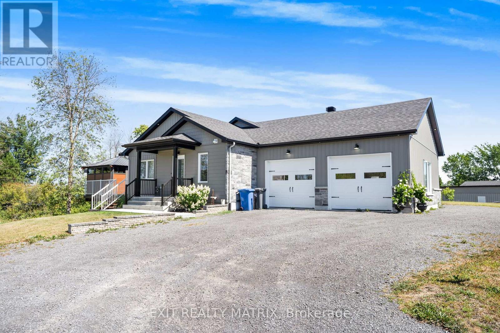 3515 Front Road E, East Hawkesbury, Ontario  K6A 2R2 - Photo 2 - X12352725