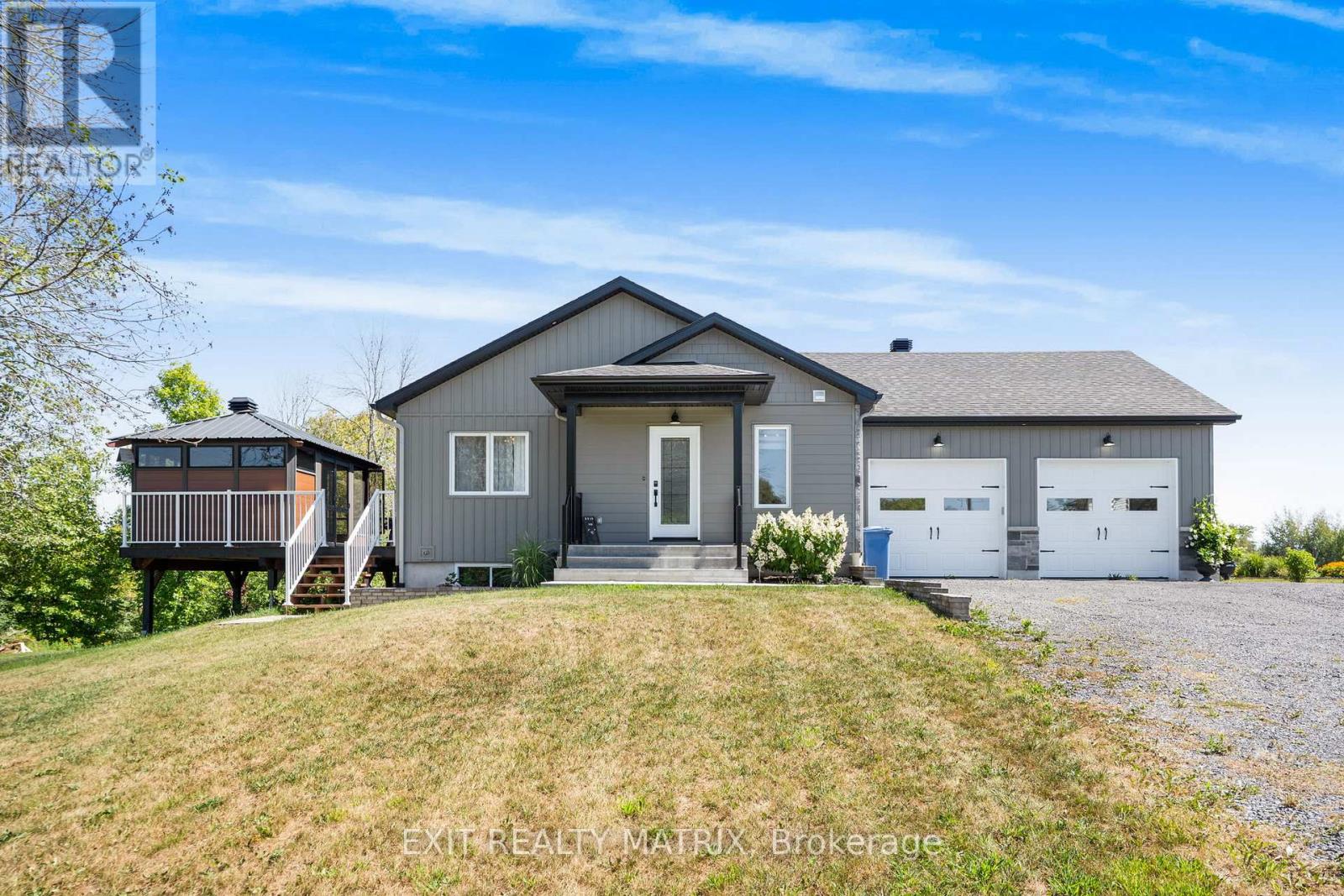 3515 Front Road E, East Hawkesbury, Ontario  K6A 2R2 - Photo 3 - X12352725