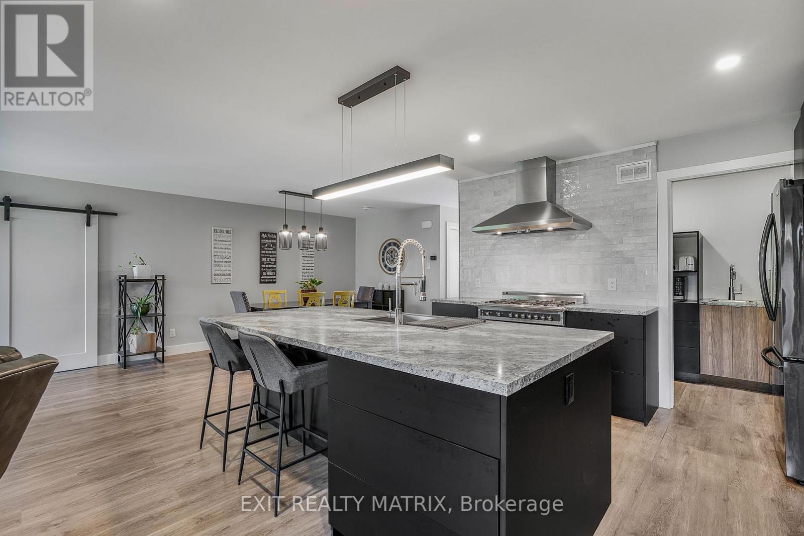 3515 Front Road E, East Hawkesbury, Ontario  K6A 2R2 - Photo 6 - X12352725
