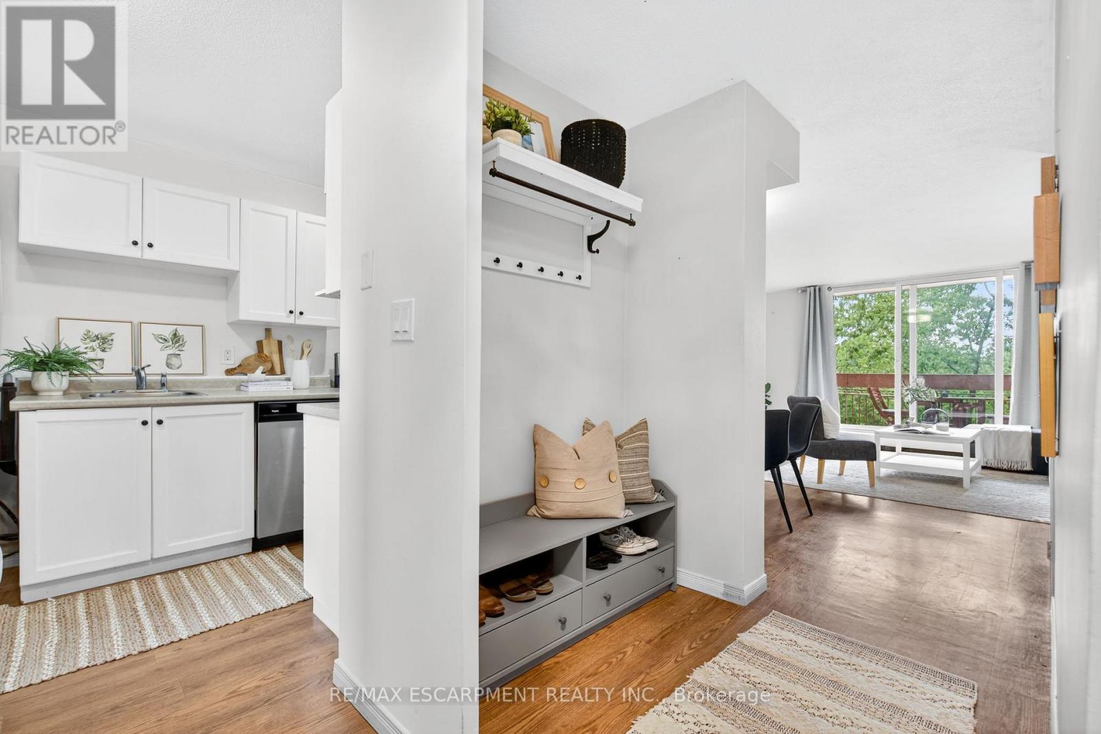 Property at 320 - 350 QUIGLEY ROAD image 2
