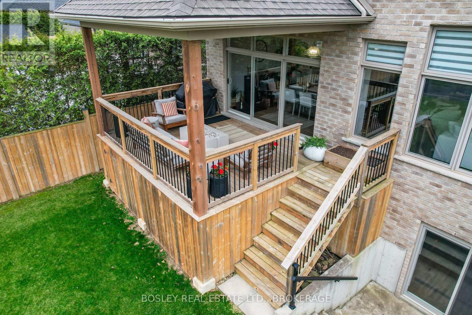 32 Philmori Boulevard, Pelham, Ontario  L0S 1E5 - Photo 39 - X12347166