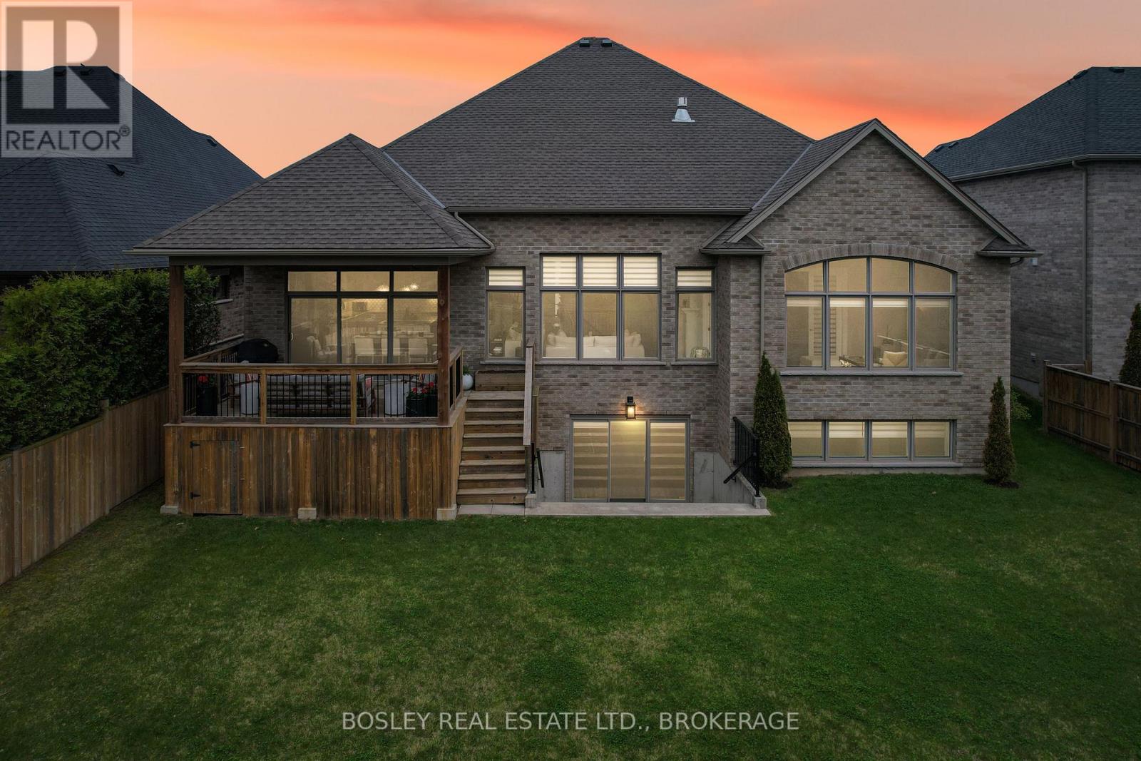 32 Philmori Boulevard, Pelham, Ontario  L0S 1E5 - Photo 44 - X12347166