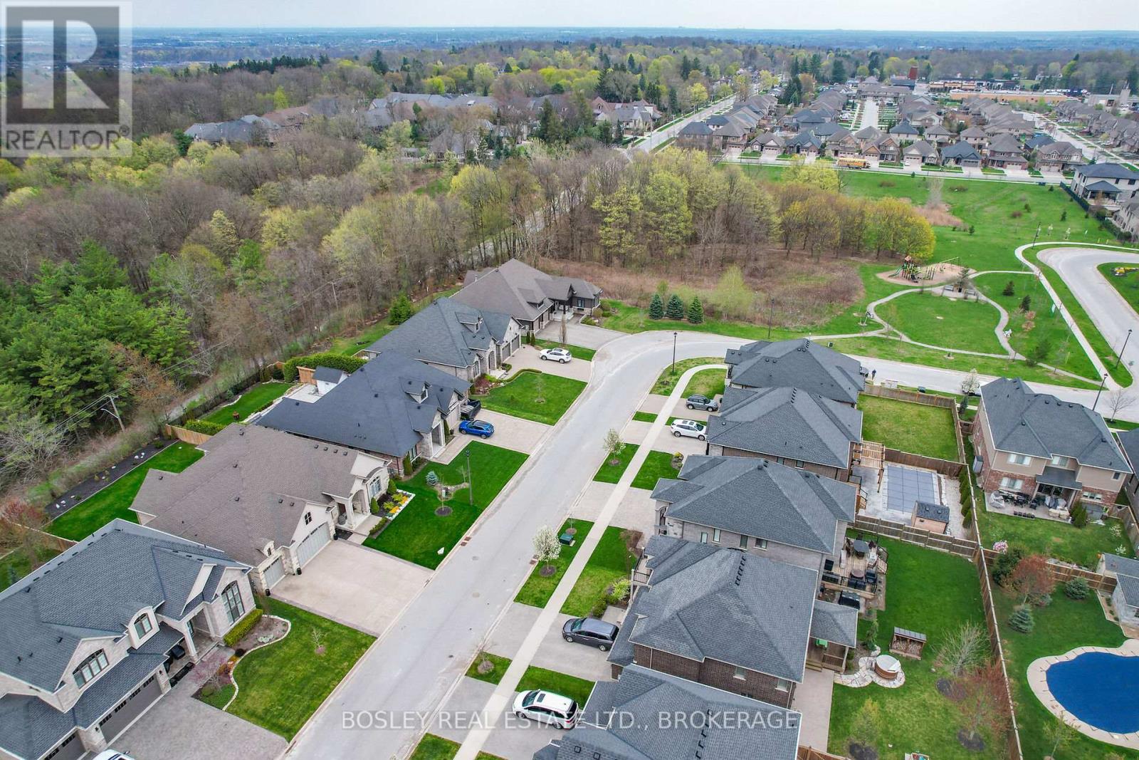 32 Philmori Boulevard, Pelham, Ontario  L0S 1E5 - Photo 49 - X12347166
