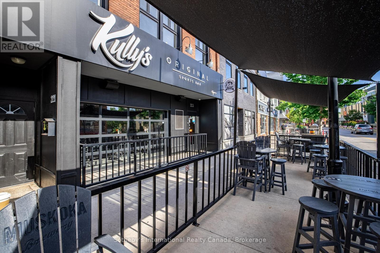 201 St. Paul Street, St. Catharines, Ontario  L2R 3M6 - Photo 11 - X12352831