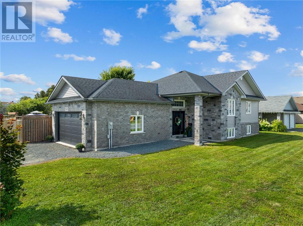 3668 Keith Avenue, Chelmsford, Ontario  P0M 1L0 - Photo 1 - 2124193