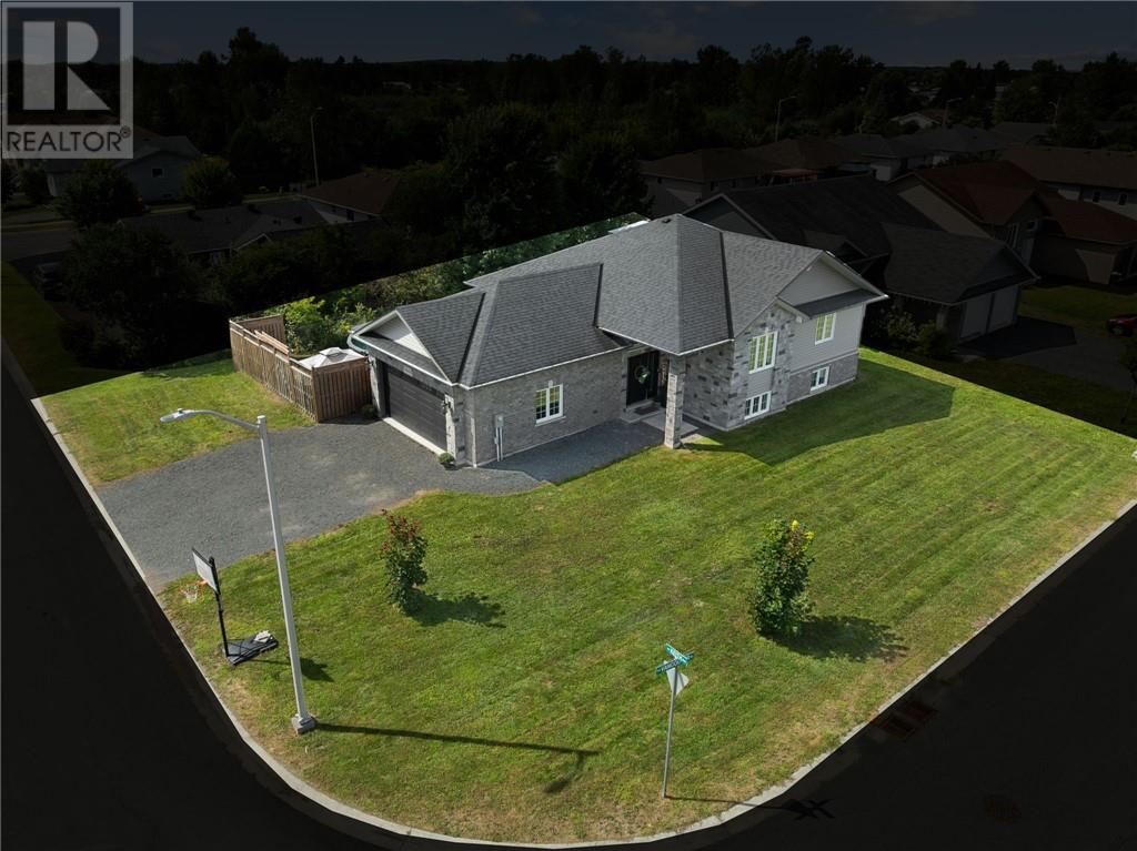 3668 Keith Avenue, Chelmsford, Ontario  P0M 1L0 - Photo 7 - 2124193