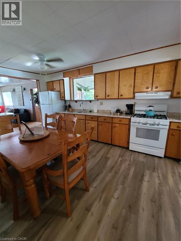384 George Street, Port Stanley, Ontario  N5L 1H9 - Photo 2 - 40688641