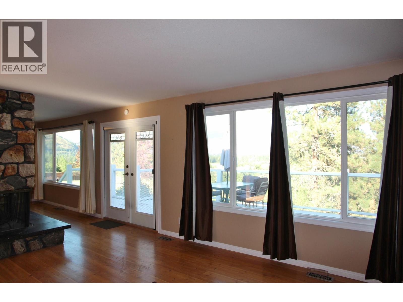 5440 41 Highway, Grand Forks, British Columbia  V0H 1H5 - Photo 10 - 10351314