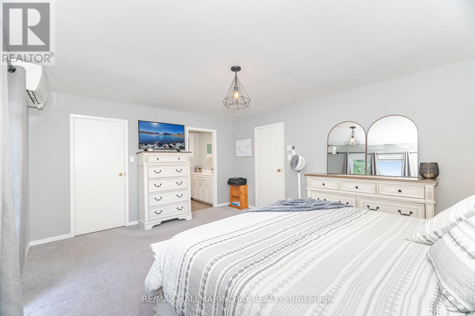 731 Pinegrove Avenue, Innisfil, Ontario  L9S 2K3 - Photo 23 - N12352744