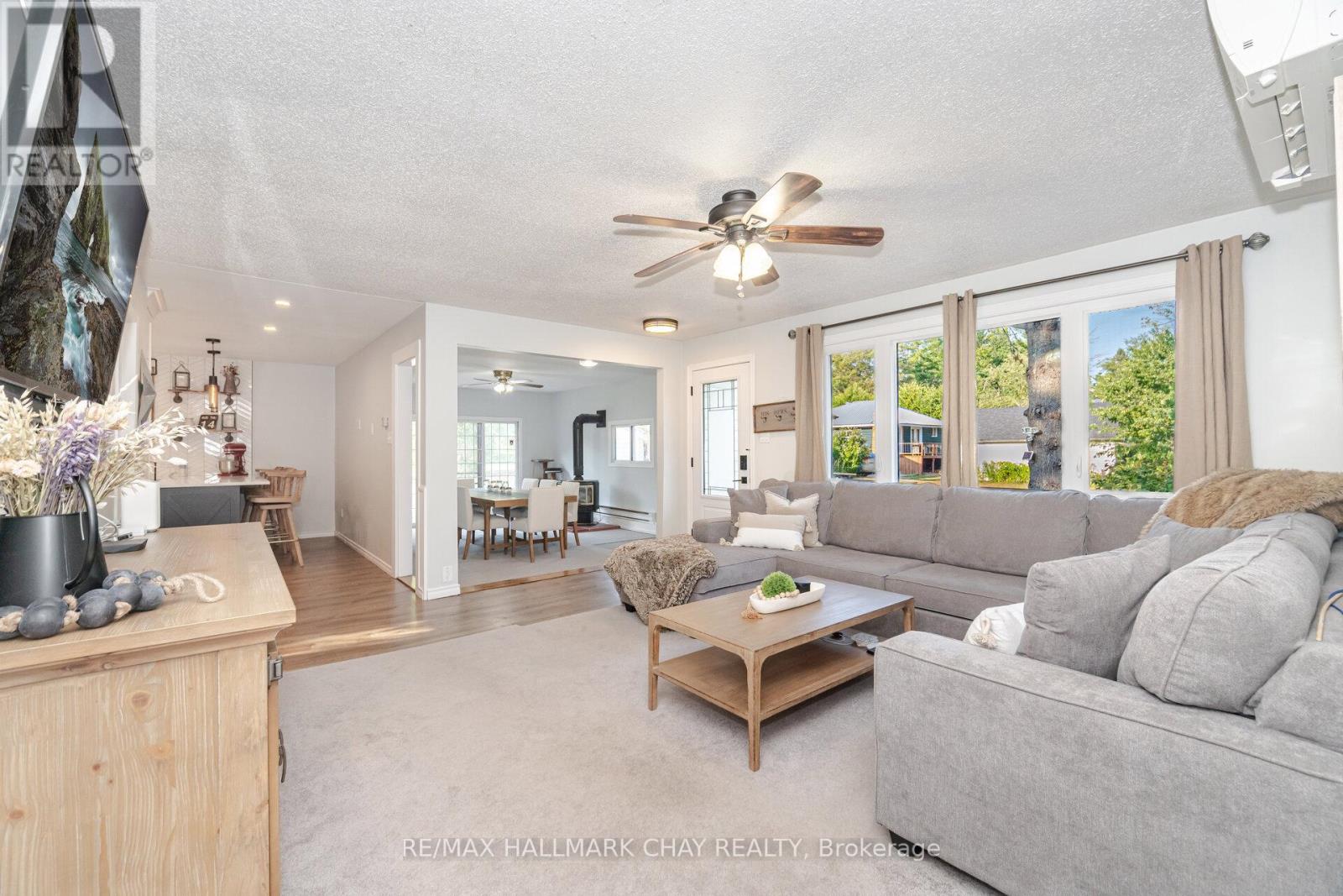 731 Pinegrove Avenue, Innisfil, Ontario  L9S 2K3 - Photo 7 - N12352744