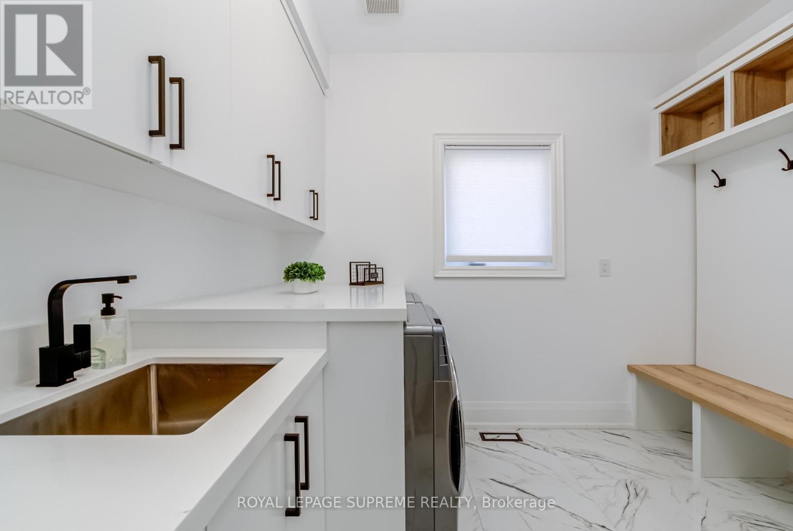 274 Blue Dasher Boulevard, Bradford West Gwillimbury, Ontario  L3Z 4J1 - Photo 24 - N12352776