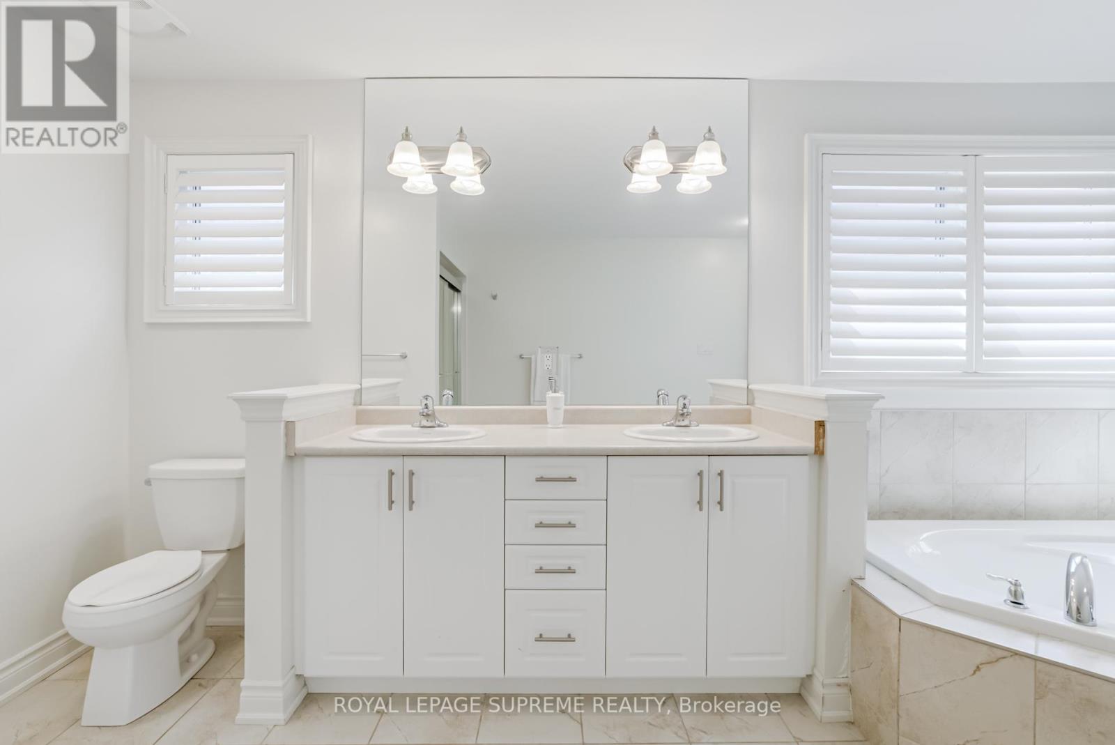 274 Blue Dasher Boulevard, Bradford West Gwillimbury, Ontario  L3Z 4J1 - Photo 35 - N12352776