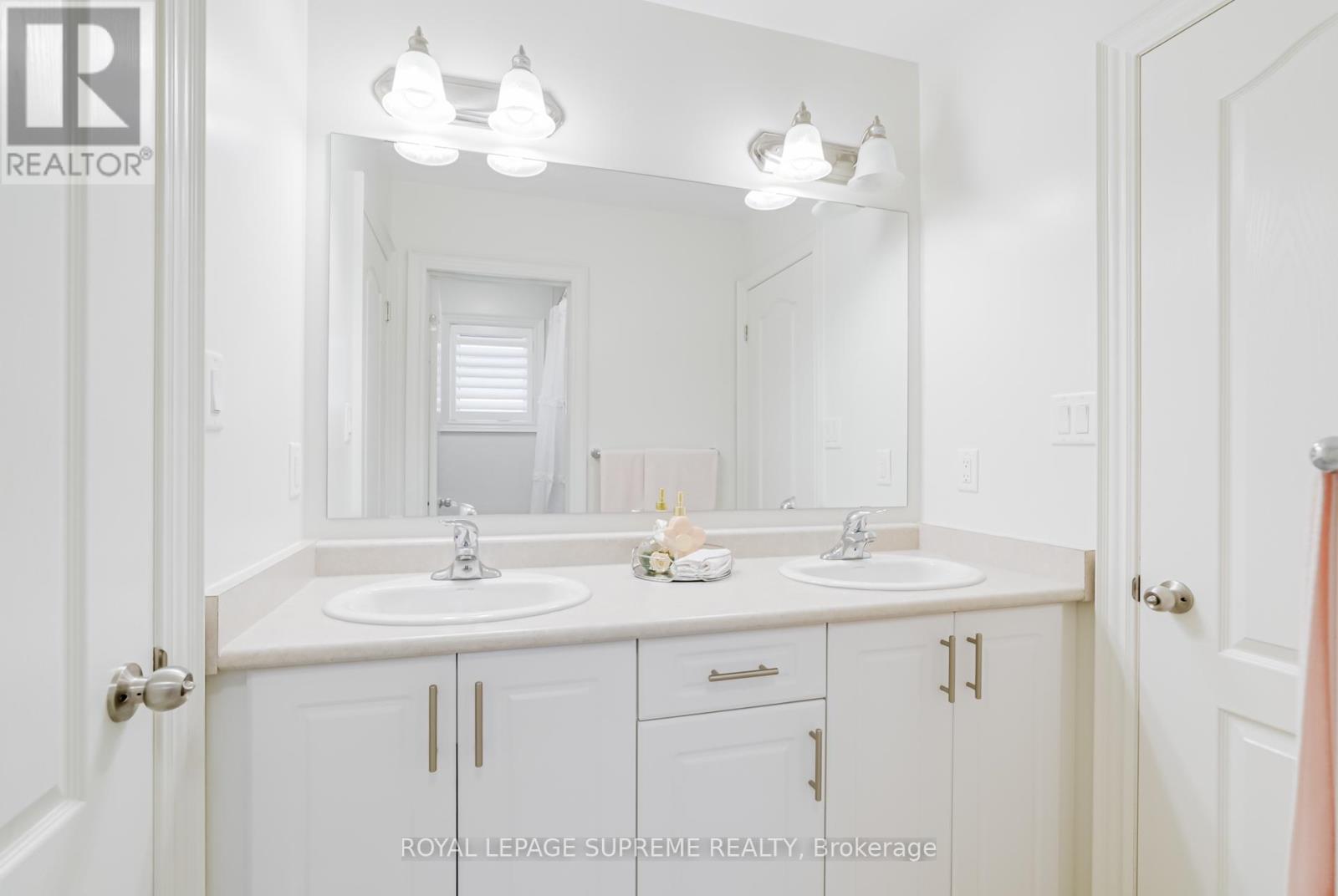274 Blue Dasher Boulevard, Bradford West Gwillimbury, Ontario  L3Z 4J1 - Photo 43 - N12352776
