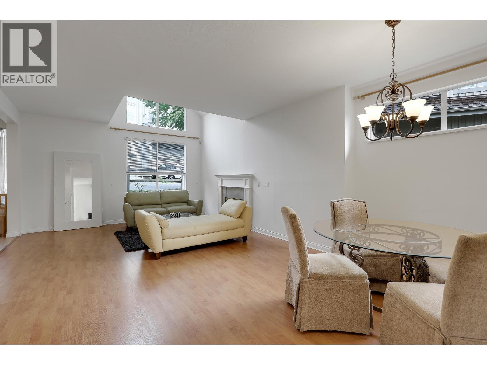 220 1465 Parkway Boulevard, Coquitlam, British Columbia  V3E 3E6 - Photo 3 - R3038425
