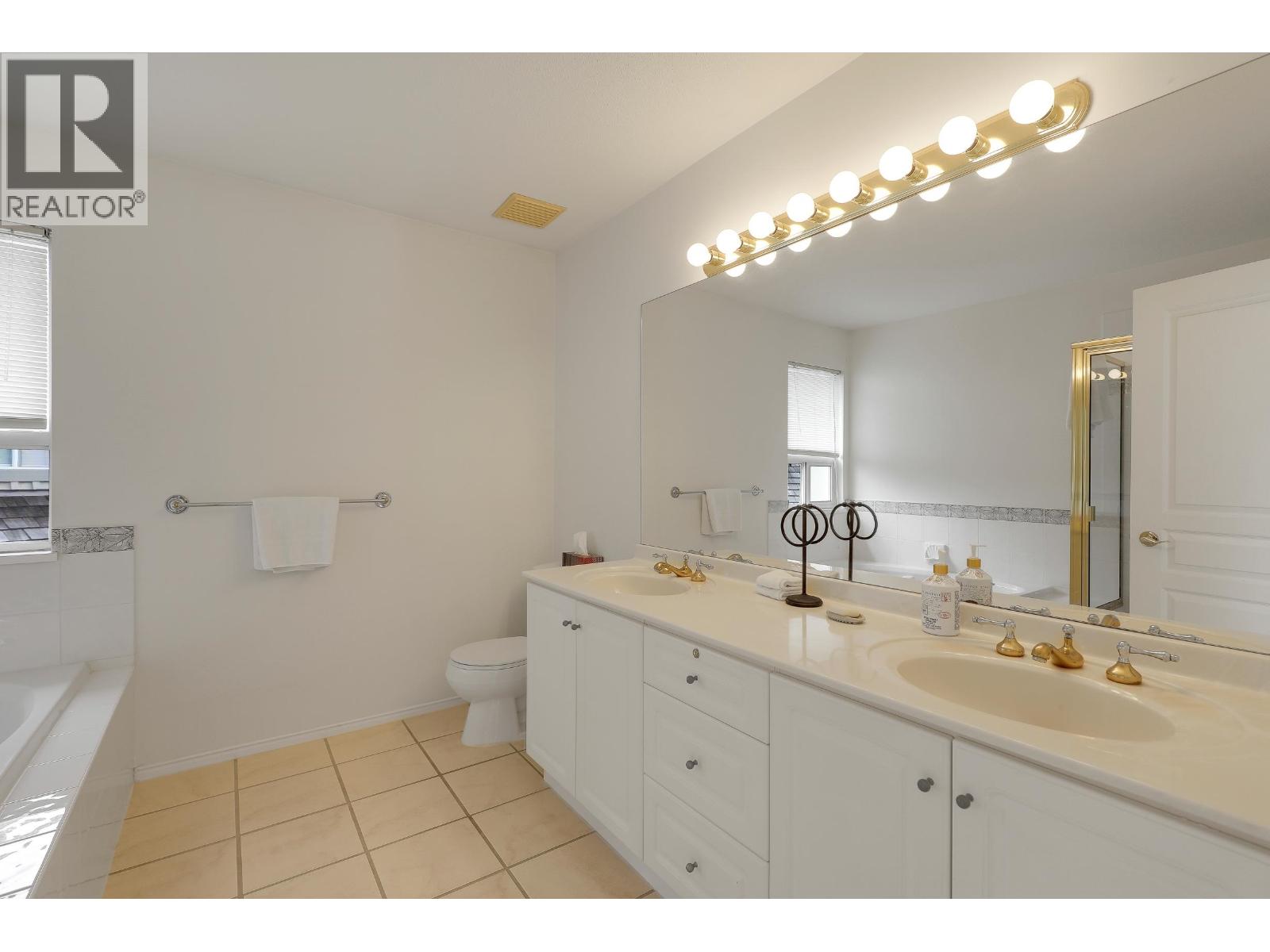 220 1465 Parkway Boulevard, Coquitlam, British Columbia  V3E 3E6 - Photo 26 - R3038425