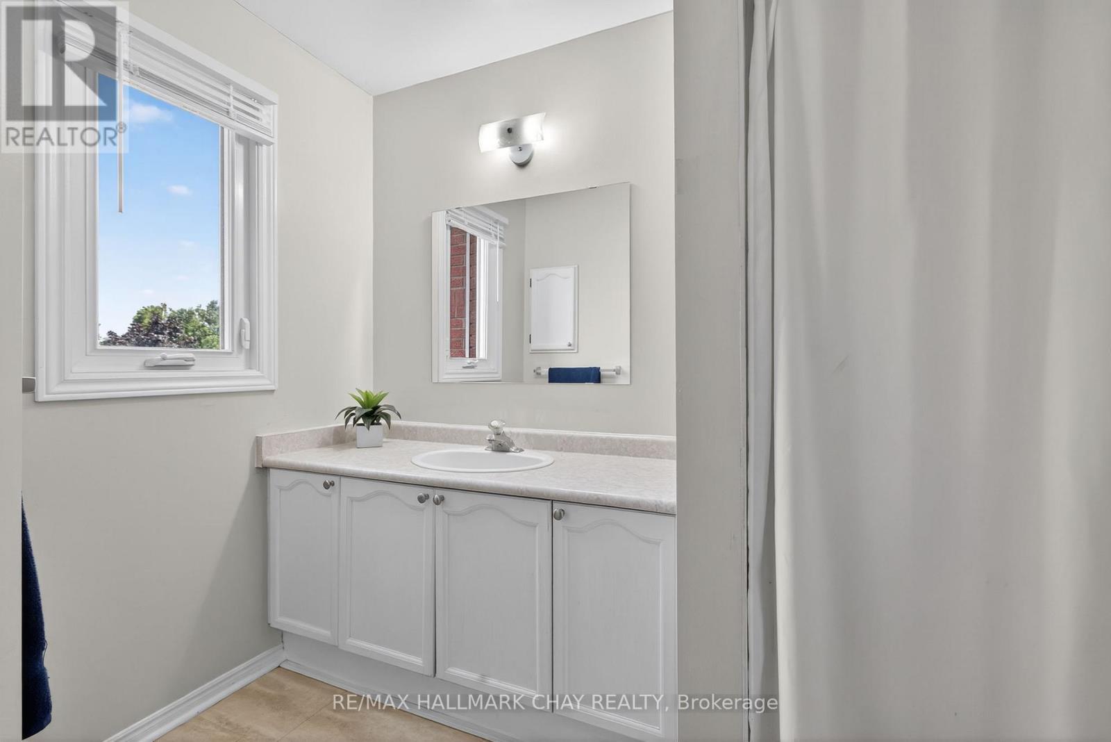 49 Mcdougall Drive, Barrie, Ontario  L4N 7H7 - Photo 37 - S12352784