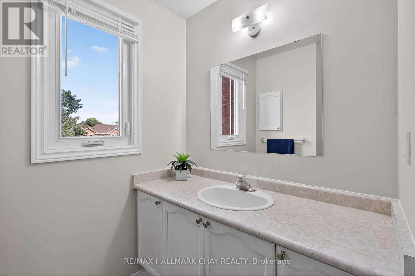 49 Mcdougall Drive, Barrie, Ontario  L4N 7H7 - Photo 38 - S12352784