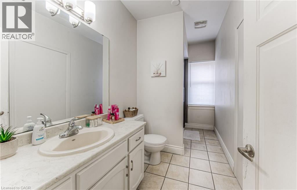 744 Queen Street S, Kitchener, Ontario  N2M 1A4 - Photo 34 - 40719715