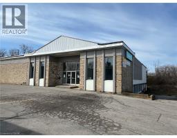 100 DUNDAS Street E, Paris, Ontario