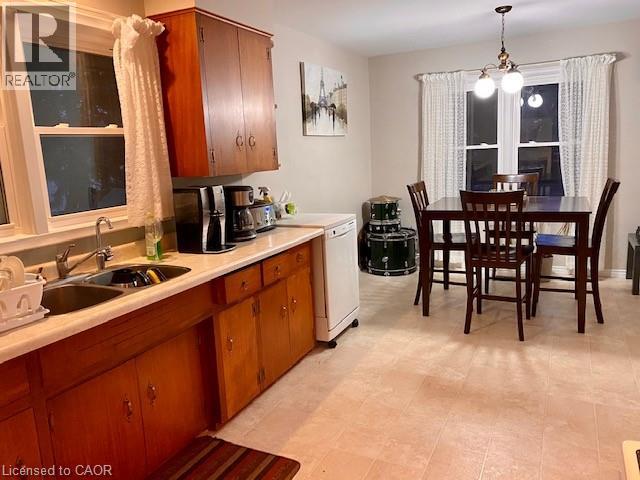 172 Elgin Crescent, Waterloo, Ontario  N2J 2S6 - Photo 3 - 40719982