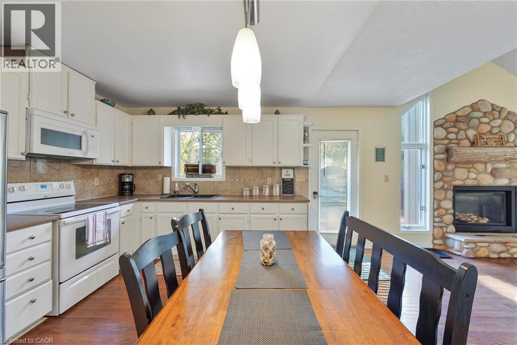 Photo 26 of 50 for 71842 Sunview Avenue